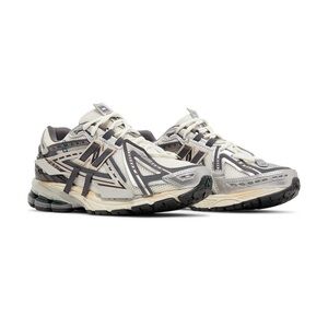 New Balance 1906A Silver Gold Metallic
